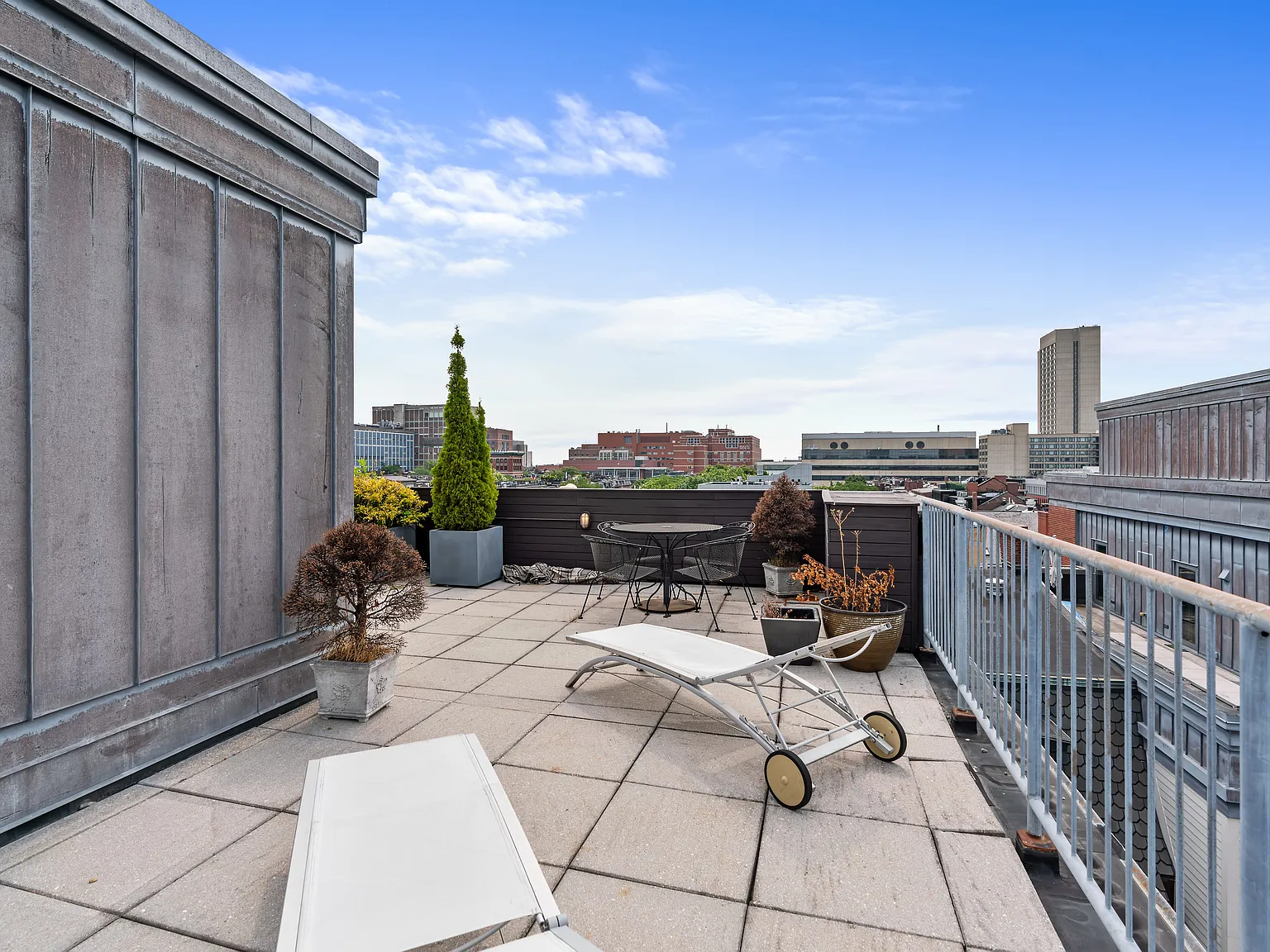 2 bed, 1549 sqft, $7,000 — Photo 2