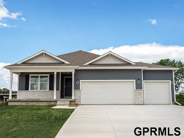 17007 Craig St, Bennington, NE 68007
