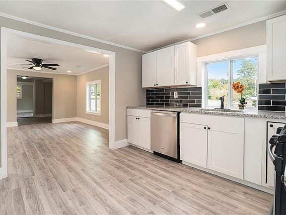 5th image of 4920 Hiram Lithia Springs Rd