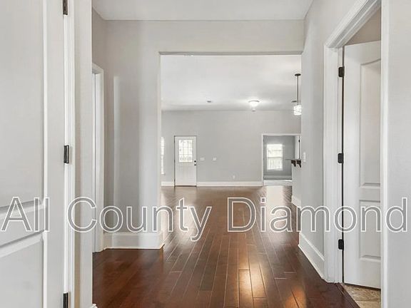 3rd image of 102 Pura Vida Ct
