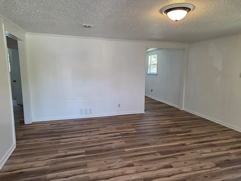 1129 Woodward Ave — Photo 3
