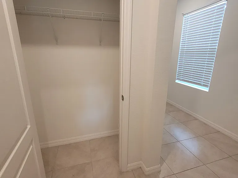 217 Duke Dr — Photo 36