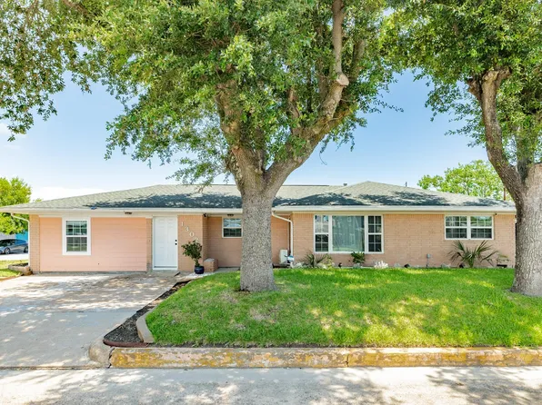 1302 56th St, Galveston, TX 77551