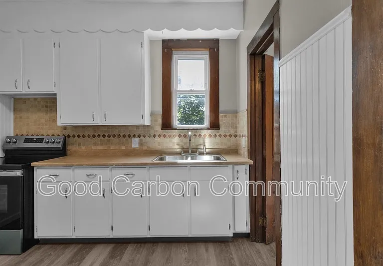 24 Lincoln Ave #REAR — Photo 5