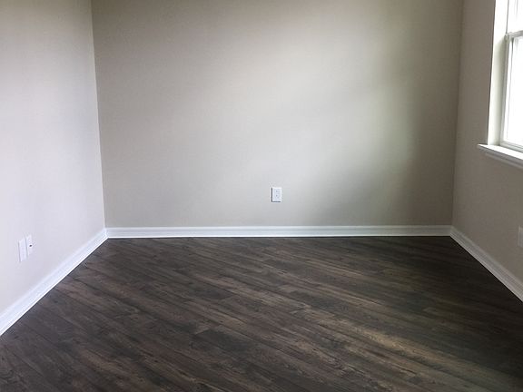 5th image of 8016 Scagel St