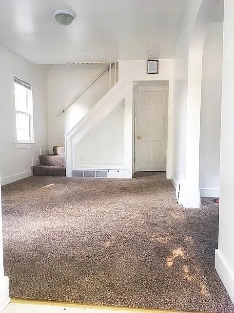 2 bed, 950 sqft, $1,850 — Photo 3