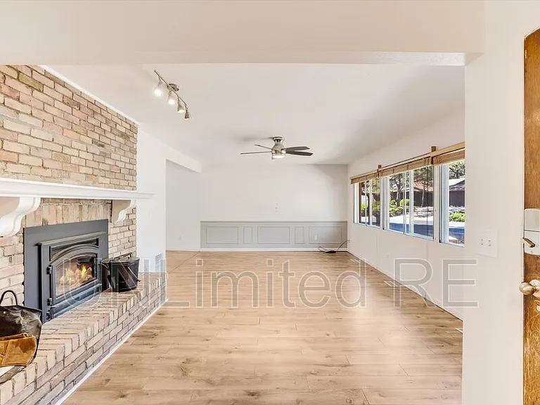 516 N James St — Photo 5