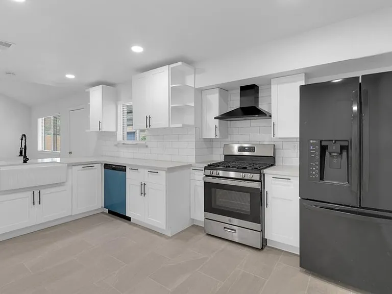 10938 Fleming Dr — Photo 6