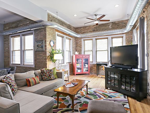 2nd image of 1651 W Pratt Blvd APT 3A
