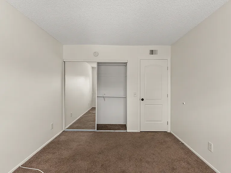 66 Christamon S — Photo 16