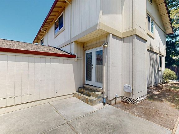 3rd image of 4571 Harbor Lane