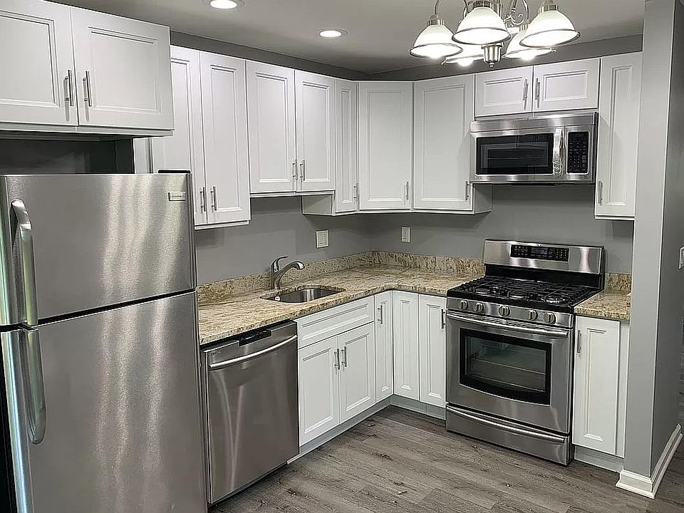 2nd image of 180 Lawrence St #1