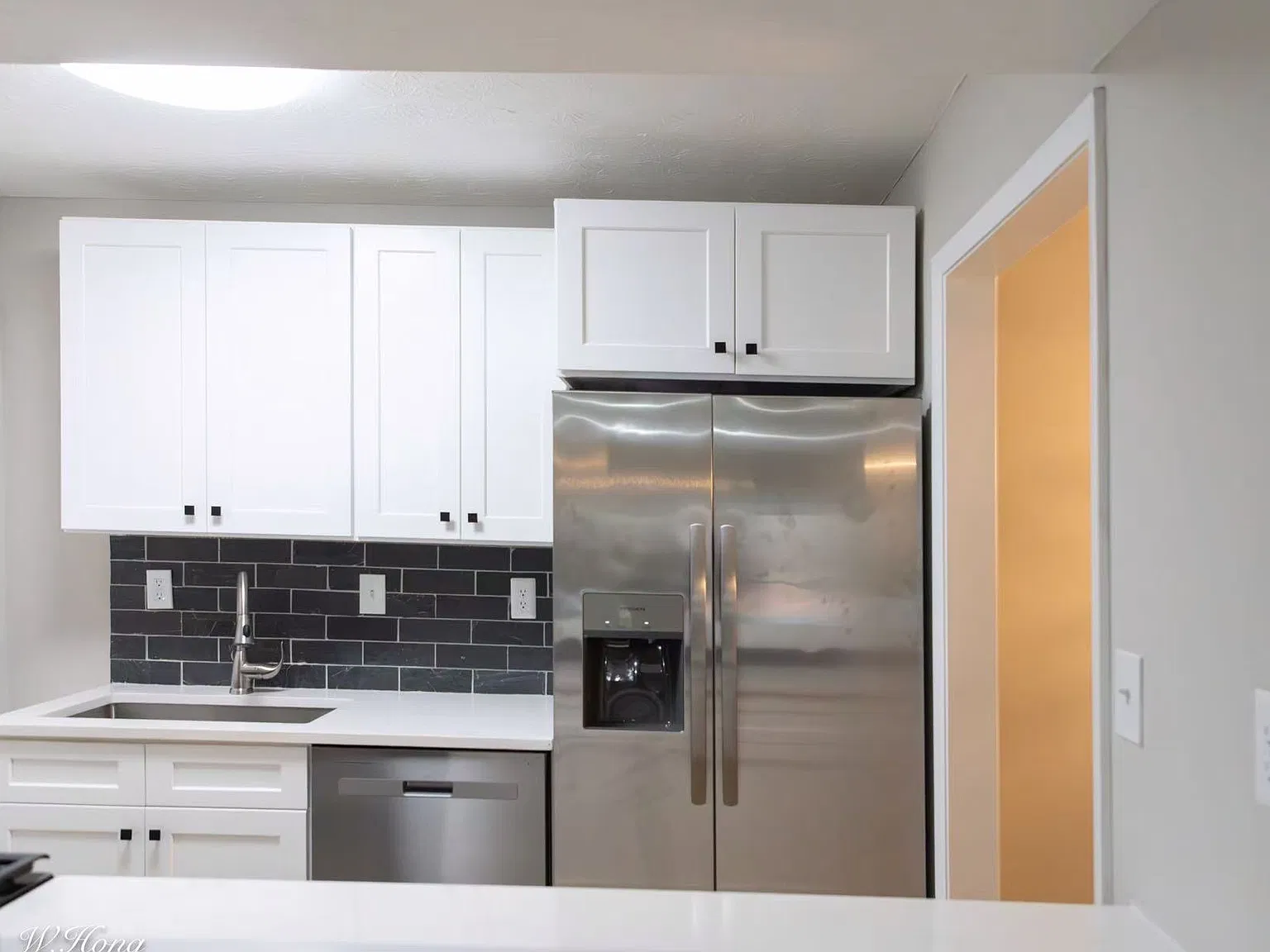 1 bed, 1043 sqft, $1,650 — Photo 4