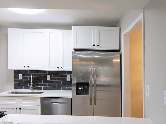 4th image of 501 Park Ridge Cir