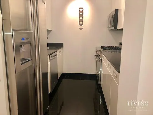 Rented by NY Living Solutions | media 48