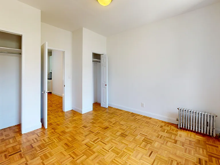 405 W 50th St #4C — Photo 4