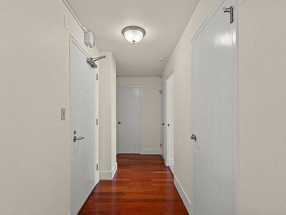 5th image of 1105 Spring St APT 712