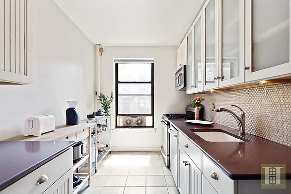 Sold by Halstead Real Estate | media 8