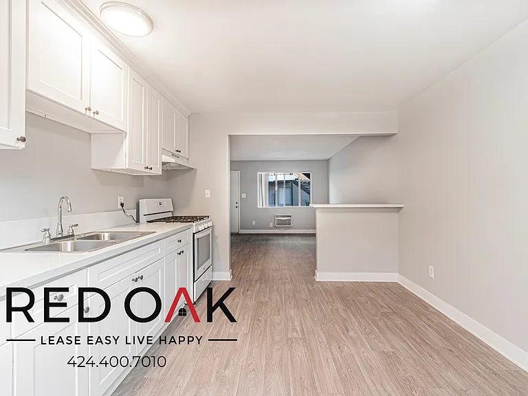 660 S Riverside Ave #D — Photo 6