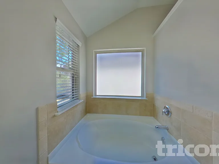 377 Lossie Ln — Photo 10