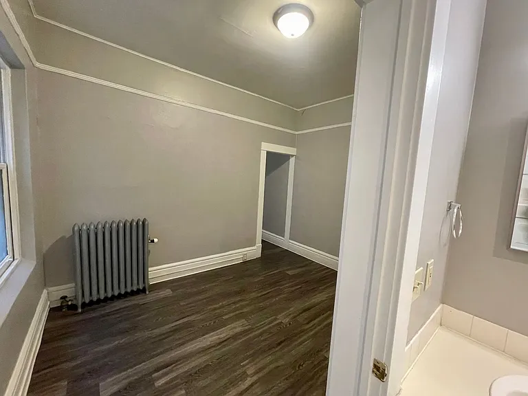 106 S Cedar St — Photo 12