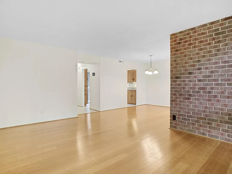 1526 Moorings Dr #12B — Photo 6