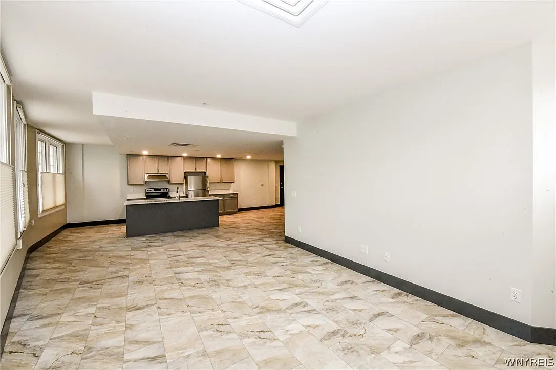 1 bed, 1.5 bath, 920 sqft, $1,625 — Photo 4