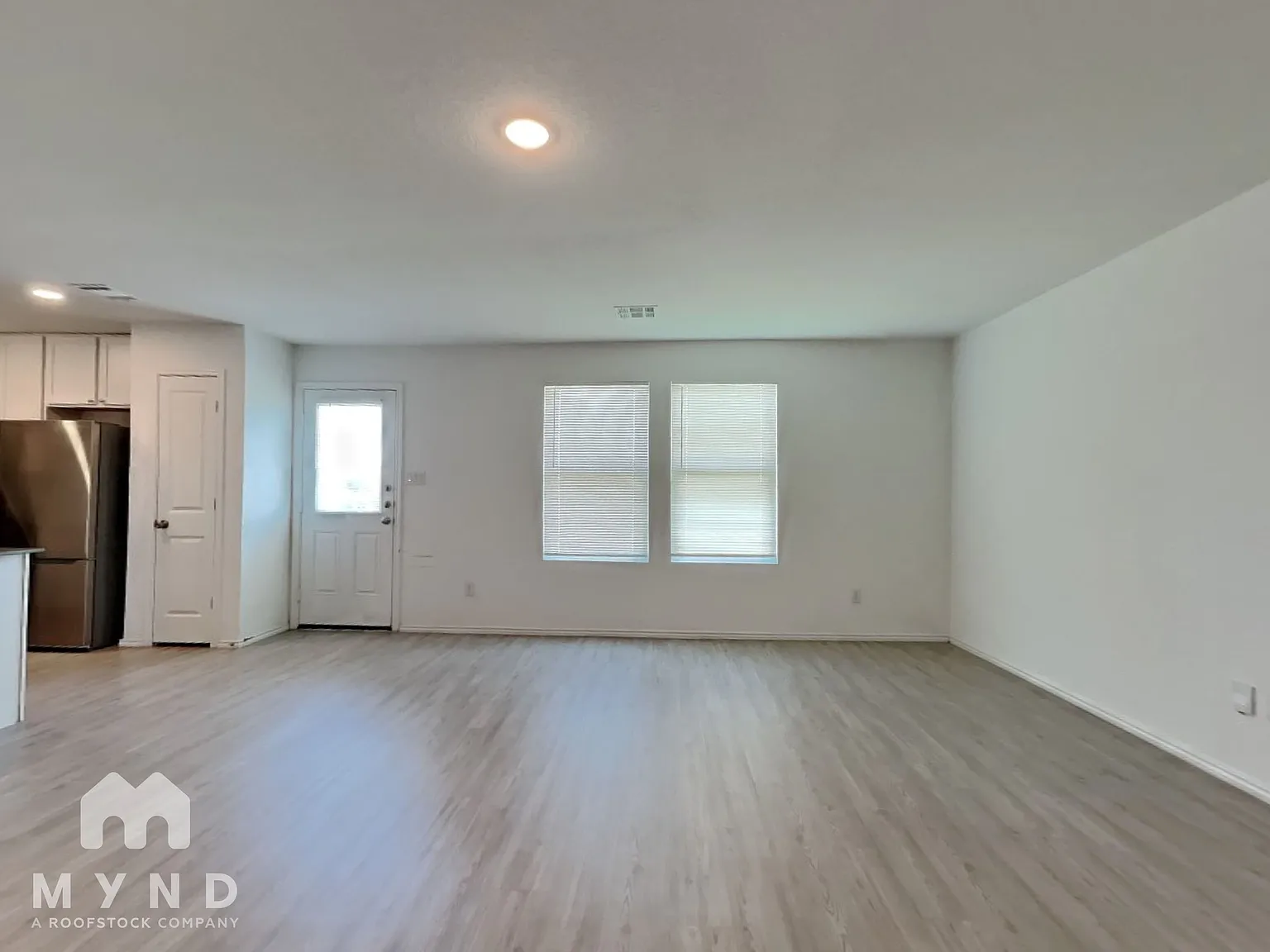 4 bed, 2.5 bath, 1950 sqft, $1,675 — Photo 4