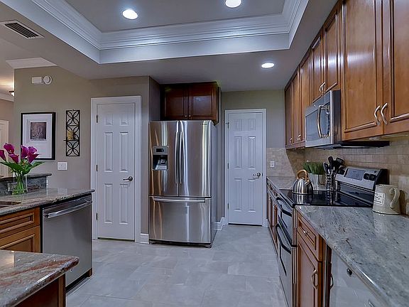 5th image of 210 Arbor Shade Ct