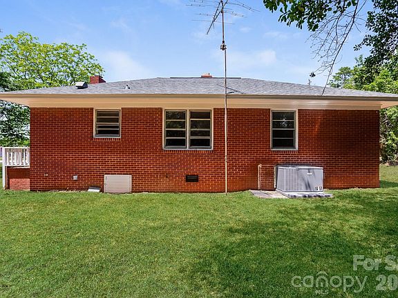 5th image of 113 Griggs St