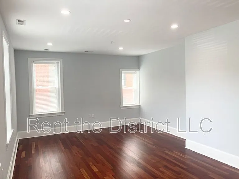 1324 Euclid St NW #205 — Photo 4