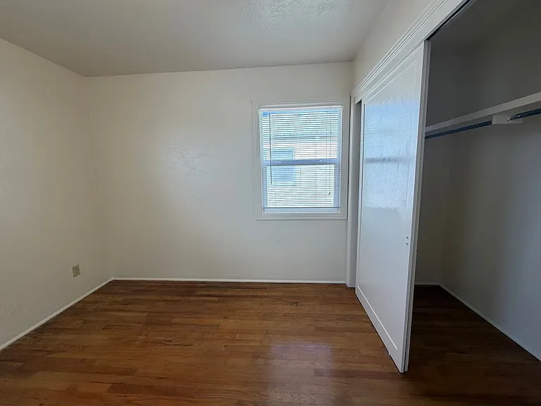 2231 Pine St — Photo 14