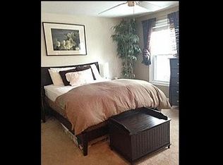 2140 Whisperwood Glen Ln, Reston, VA 20191