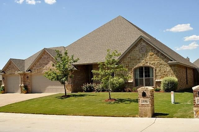 1st image of 136 Castle Pines Dr