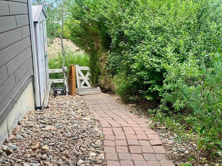 1160 Sunset Dr — Photo 12