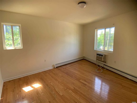 4th image of 128-18 Powells Cove Blvd #2