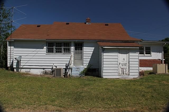 2nd image of 1160 Highway 13