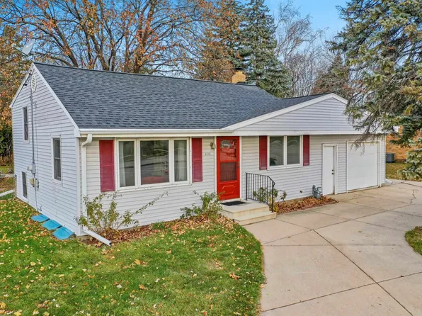 2170 S Oneida St, Green Bay, WI 54304