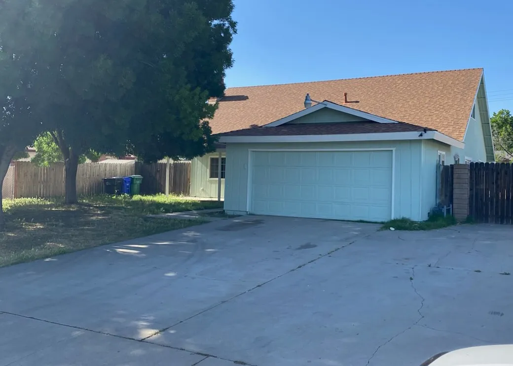1538 Forest Ln photo 1