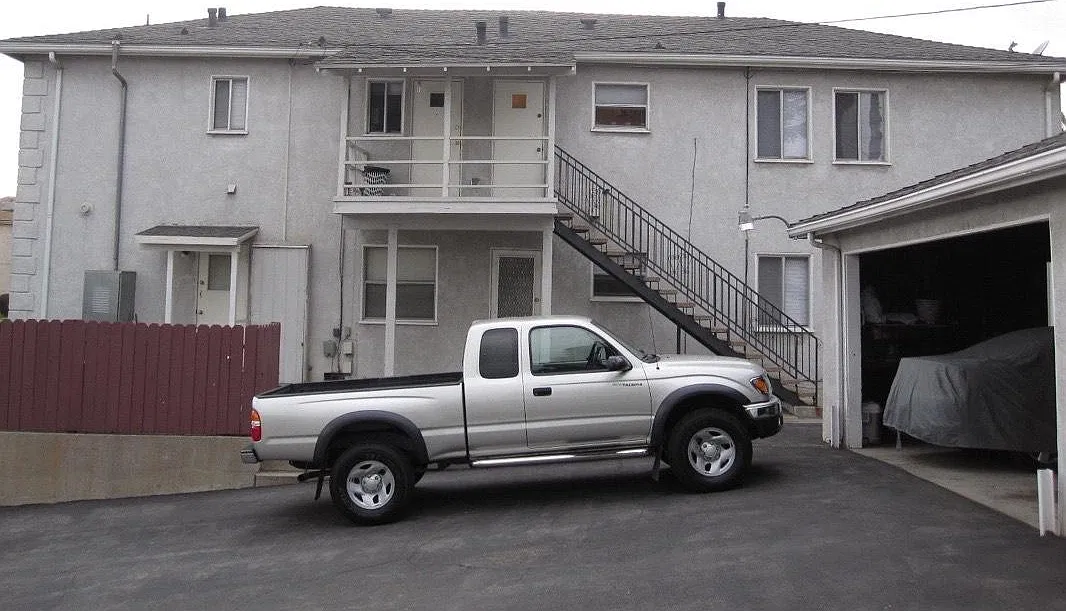 1926 Date Ave — Photo 2