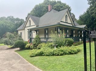 605 4th Ave SW, Hickory, NC 28602