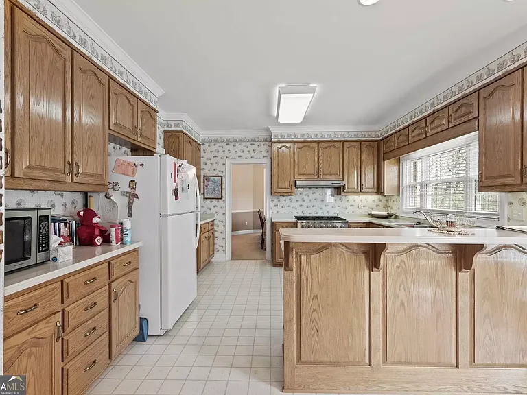 Main floor kitchen