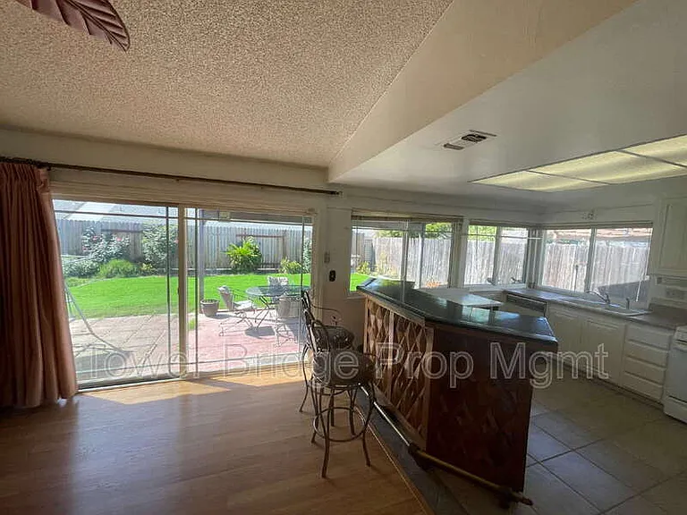 9400 Appalachian Dr — Photo 19