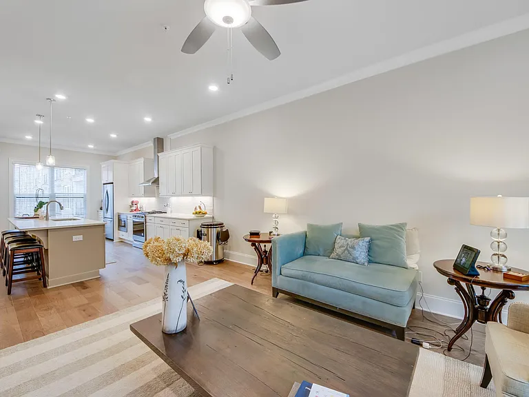 306 Burgess Walk — Photo 16