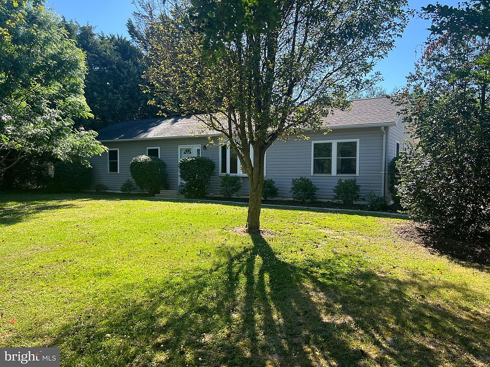 1st image of 204 Princess Anne Dr