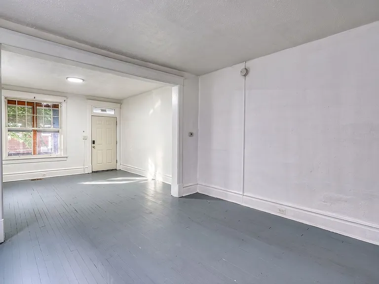339 Emerald St — Photo 5