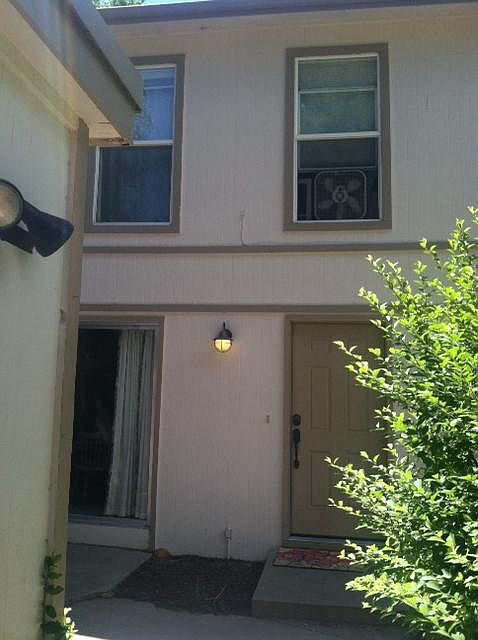 Front of townhouse 