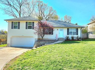 1106 E Lark St, Ozark, MO 65721