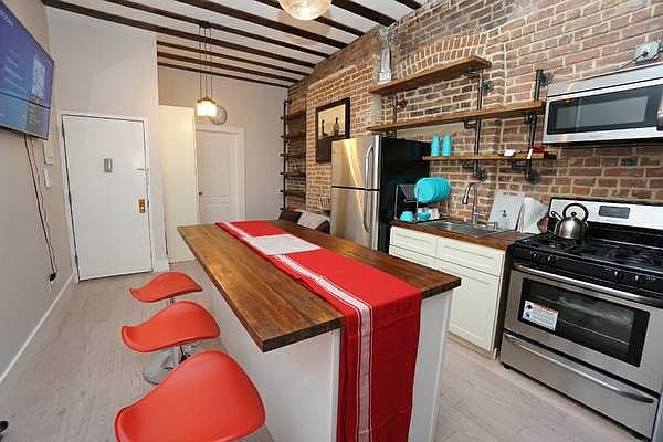 1st image of 346 E 9th St APT 21