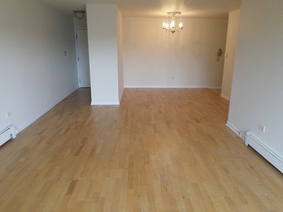 3rd image of 5510 Lincoln Ave Unit 510